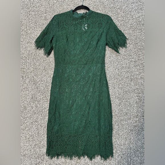 NWT High Neck Short Sleeve Lace Cocktail Party Dress Size 8 - Picture 3 of 5